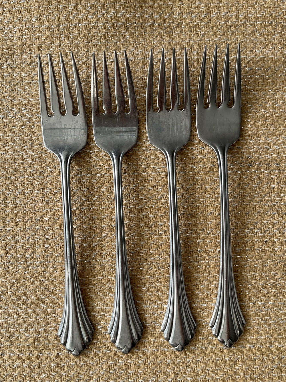 ONEIDA Bancroft (Stainless) Salad Forks (4)